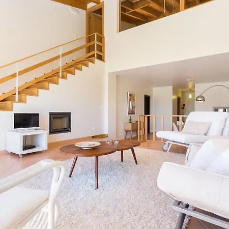 Villa T3 Com Jardim Sagres