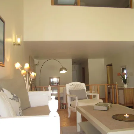 T3 Com Jardim * Sagres