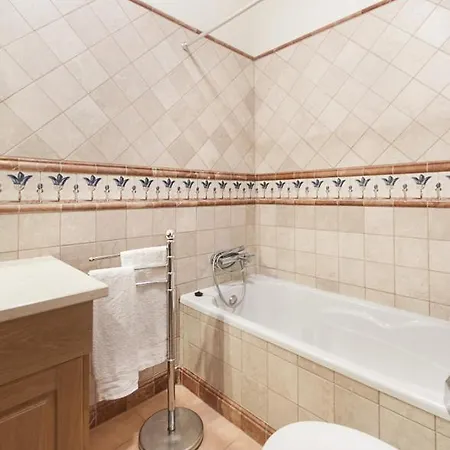 Vila T3 Com Jardim *