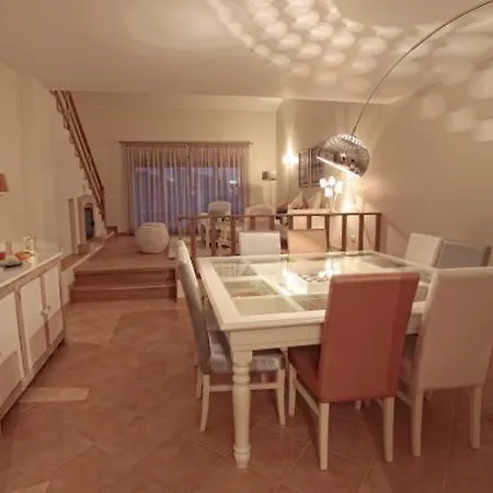 T3 Com Jardim 사그레스