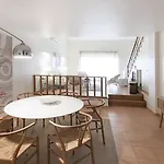 T3 Com Jardim סאגרש