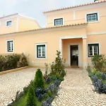 T3 Com Jardim סאגרש